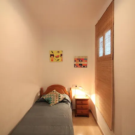 Centrico En Roses, A 300m De La Playa, Con Terraza Solarium Y Wifi. - Es-228-97 * Roses